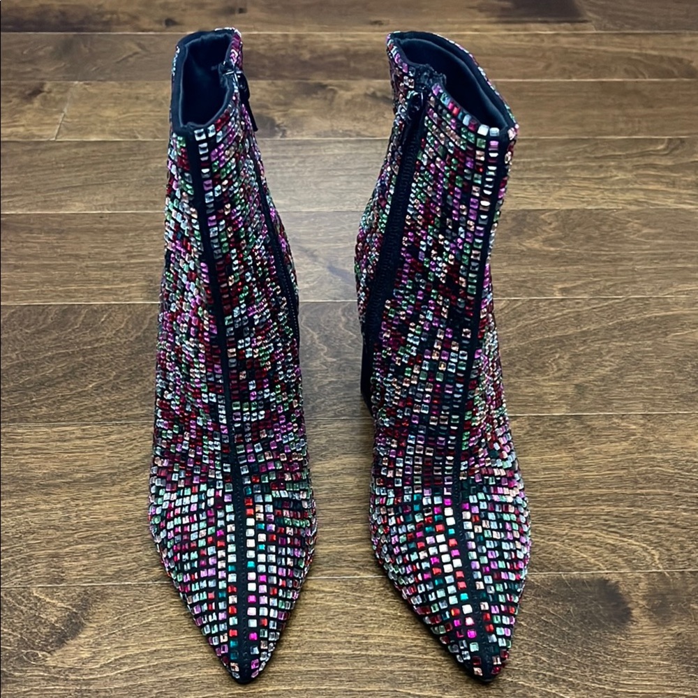 NIB, Wild pair INGRID Sequin Ankle Boots